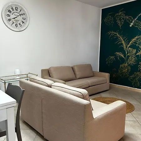 Semesterbostad Girasole